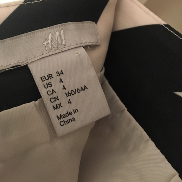 EUC H&M Zebra Print Pencil Skirt size 4 - Picture 6 of 8